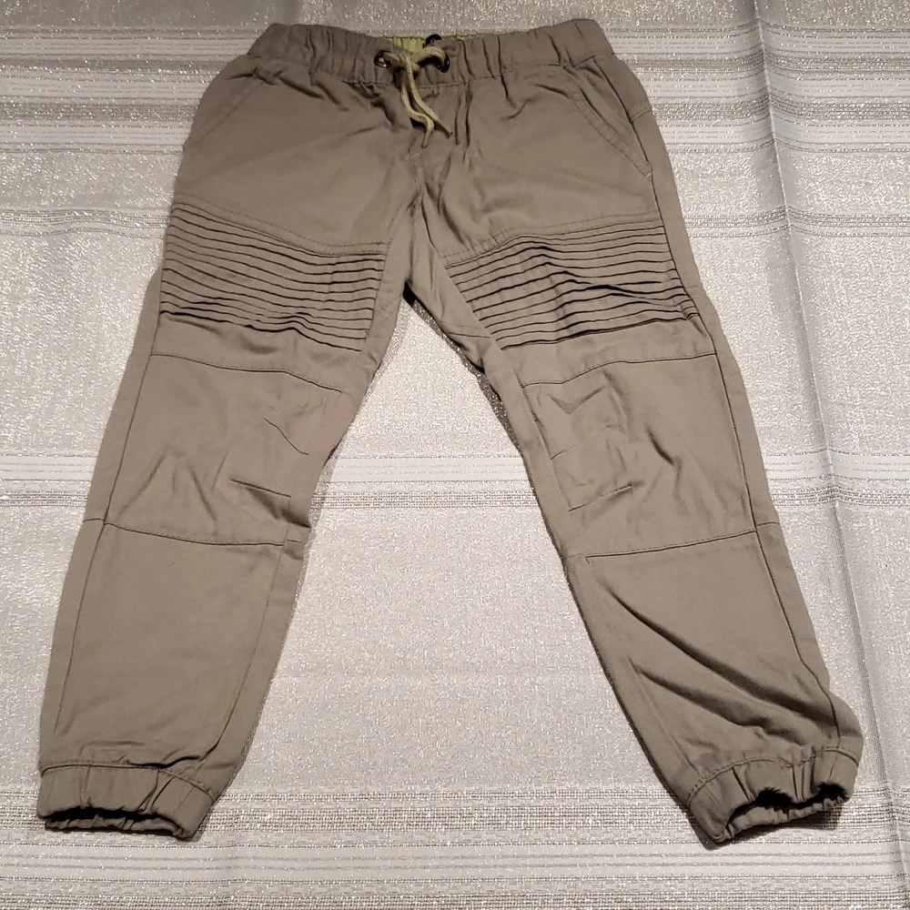 DKNY Kids NEW pants Size 6 Khaki 4-pocket NWOT